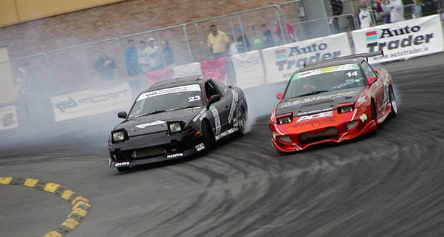 Se hac a en diversas exhibiciones como las acrobacias con autos drift