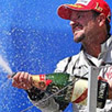 Barrichello consigue una emocionante victoria en Valencia