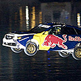VIDEO>> En la víspera de Año Nuevo, un Auto voló [Pastrana-Redbull-NoLimits]
