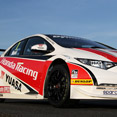 NOTICIAS>> PRIMERAS FOTOS DECORACIÓN DE LA CIVIC BTCC “HONDA YUASA RACING”