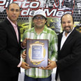 NOTICIAS>> VICTOR GONZALEZ ES SELECCIONADO “PILOTO DEL MES”.